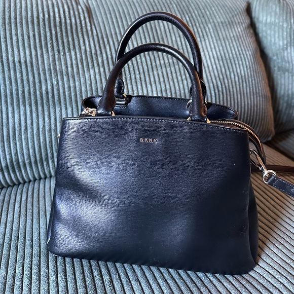 DKNY Purse Tote with Shoulder Strap - Picture 4 of 6